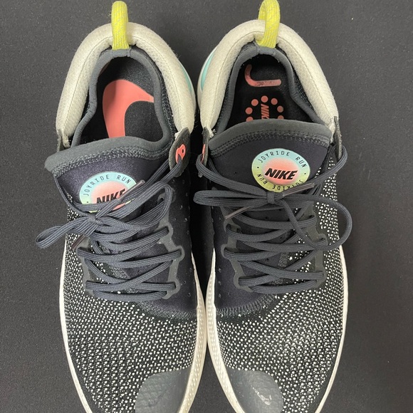 Nike Joy Rides - Picture 2 of 3